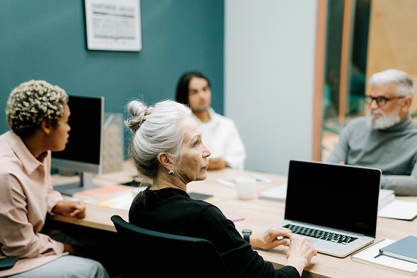 Seniors au travail, stop aux préjugés